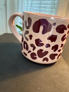 Market Square  New pink pearlescent finish w/ brown animal leopard mug 16 ounces